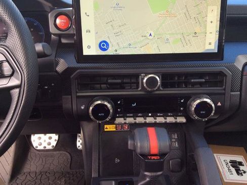 Used 2025 Toyota Tacoma TRD Pro image 31