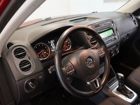 Used 2014 Volkswagen Tiguan S AWD/4WD image 6