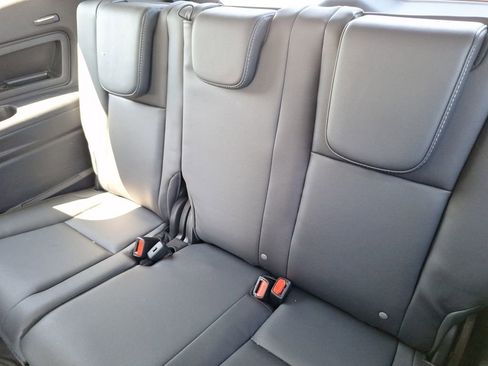 Used 2024 Subaru Ascent Limited w/ Technology Package image 12