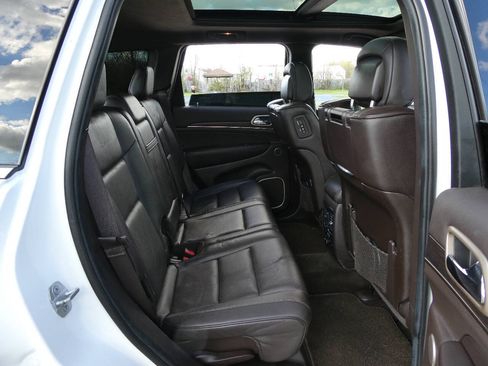 Used 2014 Jeep Grand Cherokee Summit AWD/4WD image 31