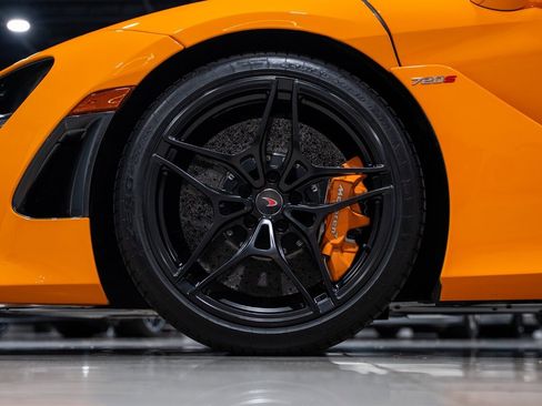 Used 2018 McLaren 720S Performance image 12