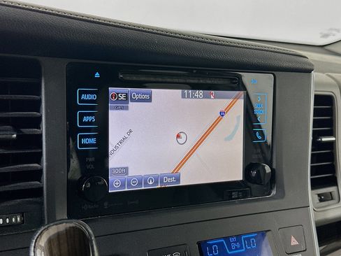 Used 2016 Toyota Sienna XLE w/ XLE Navigation Package FWD image 21