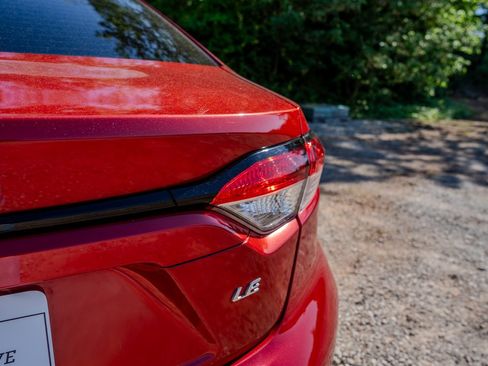 Used 2020 Toyota Corolla LE image 10