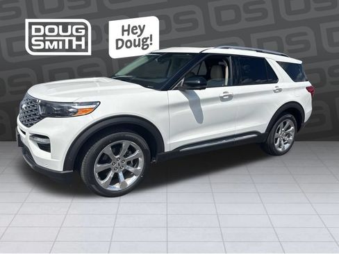 Used 2020 Ford Explorer Platinum w/ Premium Technology Package AWD/4WD image 1