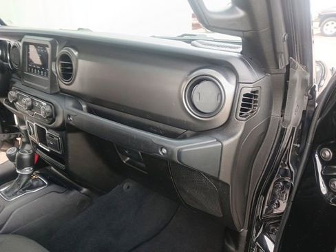Used 2023 Jeep Gladiator Sport AWD/4WD image 21