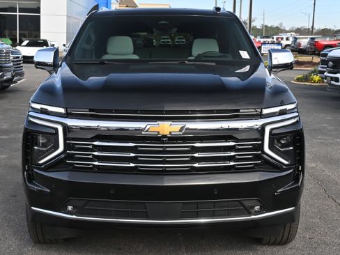 New 2026 Chevrolet Suburban Premier AWD/4WD image 3
