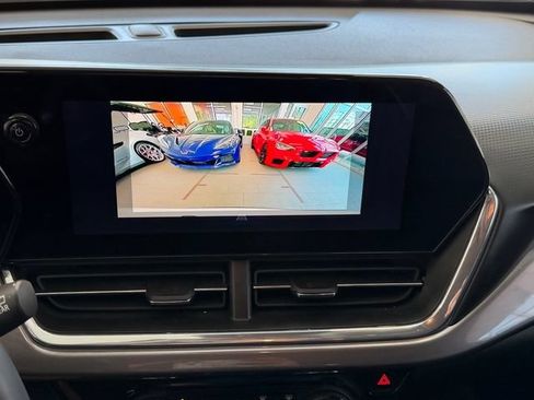 Used 2025 Chevrolet Trax ACTIV w/ Driver Confidence Package FWD image 22