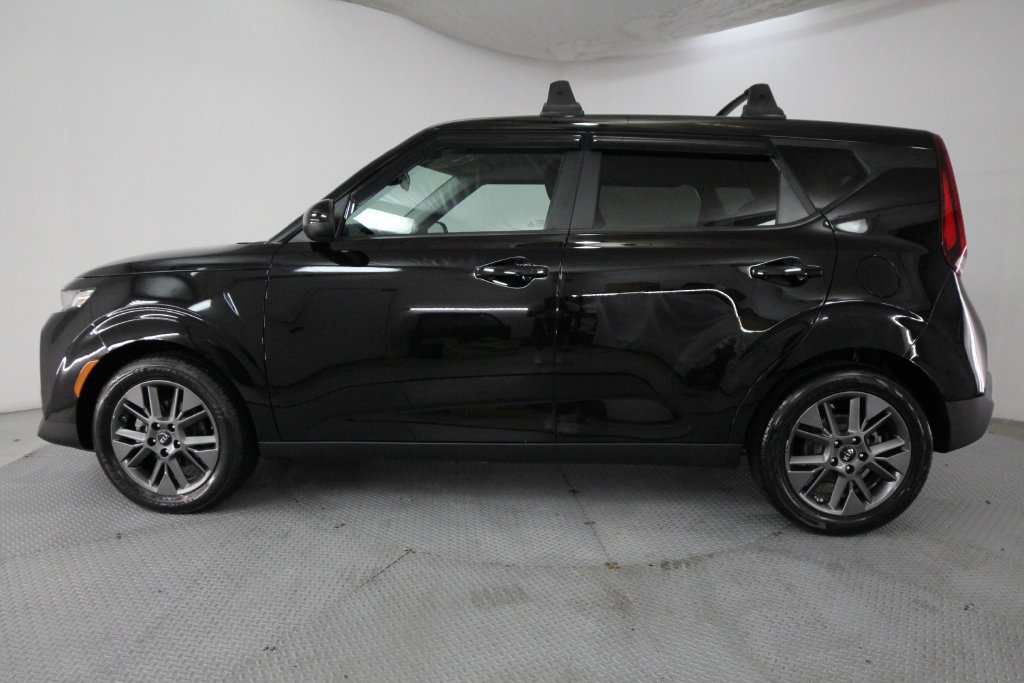 Used 2021 Kia Soul S FWD image 4