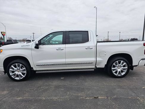 Used 2025 Chevrolet Silverado 1500 High Country AWD/4WD image 6