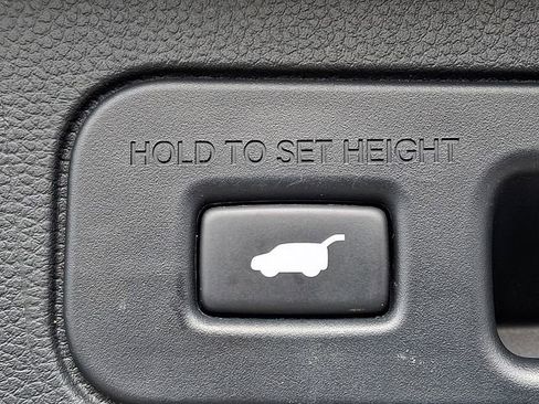 Certified 2023 Honda Pilot Touring image 29