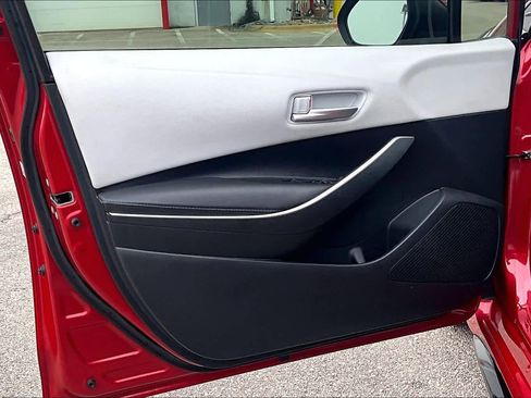Used 2021 Toyota Corolla SE image 20
