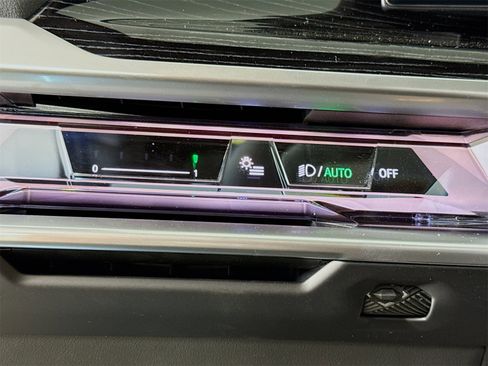 New 2026 BMW 740i image 10