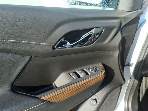 Used 2020 GMC Acadia SLE w/ Driver Convenience Package image 11