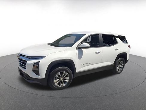 Used 2025 Chevrolet Equinox LT FWD image 8