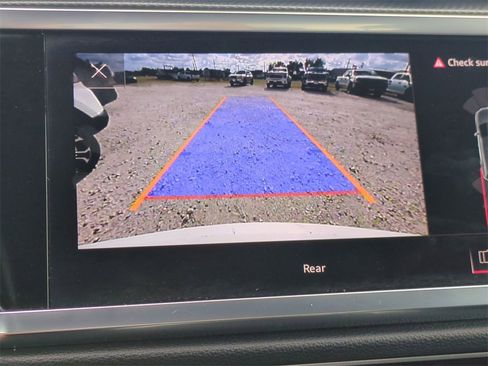 Used 2024 Audi Q3 2.0T Premium image 14