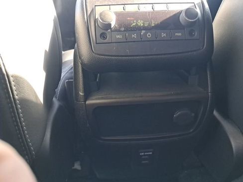 Used 2014 GMC Acadia SLT image 22