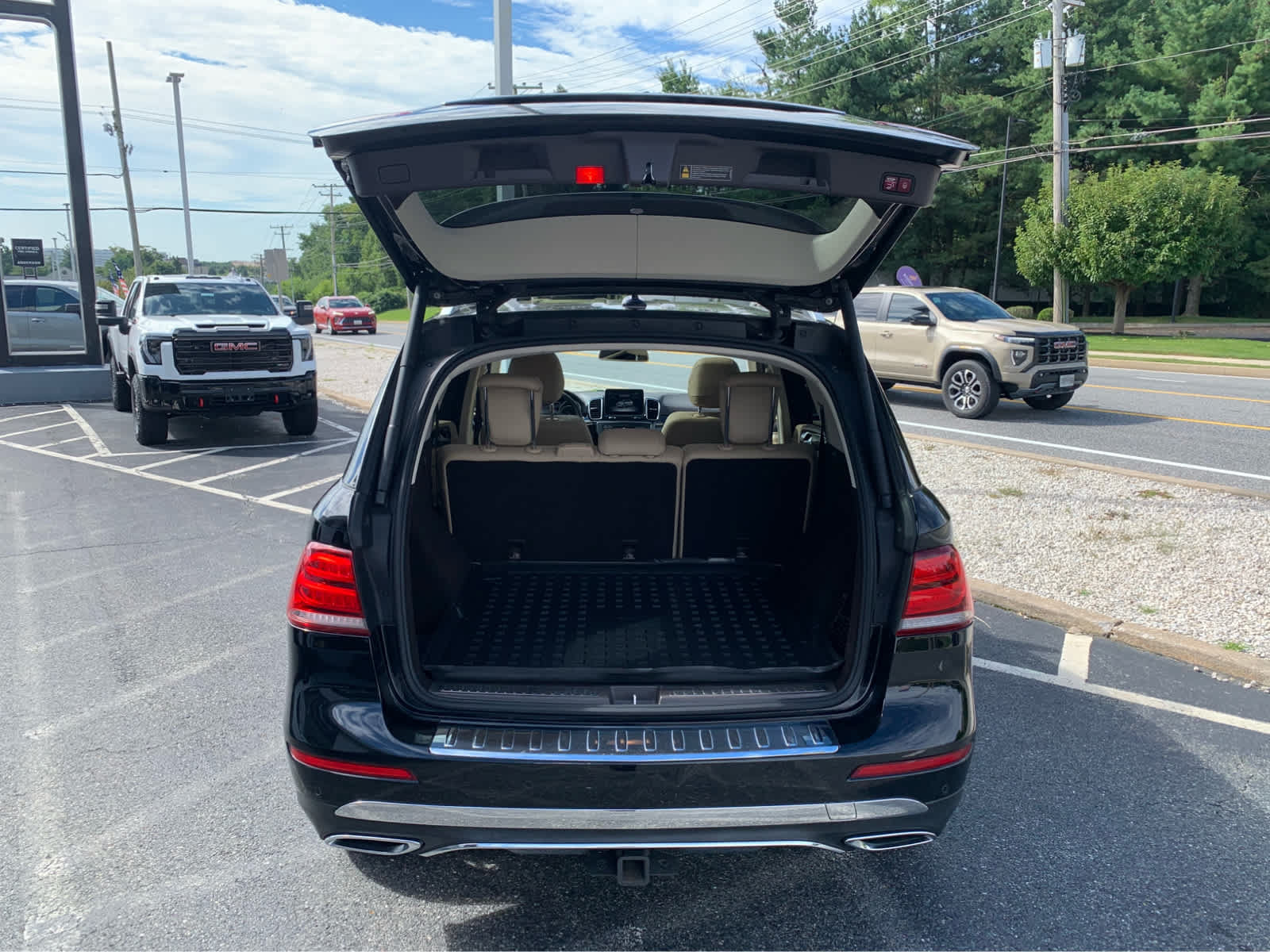 Used 2018 Mercedes-Benz GLE 350 4MATIC image 5