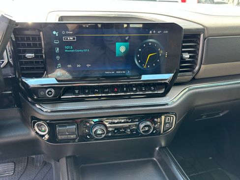 Used 2024 Chevrolet Silverado 2500 ZR2 AWD/4WD image 17