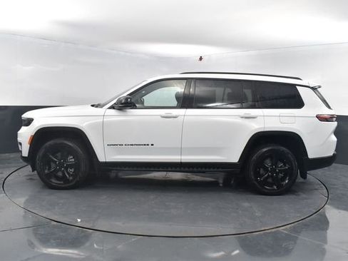 New 2025 Jeep Grand Cherokee L Limited w/ Black Appearance Package image 5