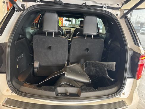 Used 2018 Ford Explorer Limited image 31