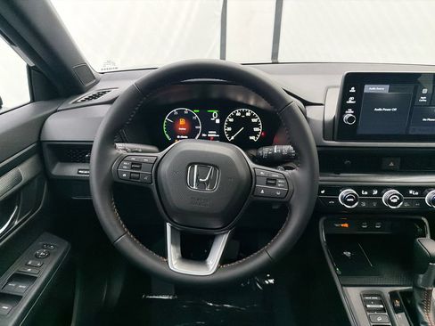 Used 2026 Honda CR-V Sport image 25