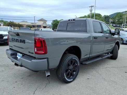 New 2026 RAM 2500 Big Horn AWD/4WD image 4