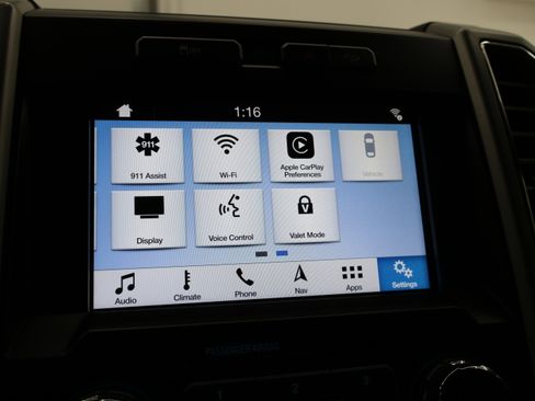 Used 2018 Ford F250 Lariat w/ Chrome Package image 53