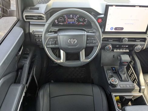 Used 2025 Toyota Tacoma TRD Off-Road AWD/4WD image 20