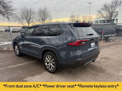 Used 2025 Toyota Grand Highlander image 5