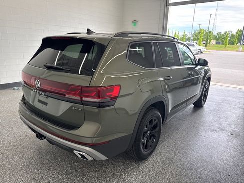 New 2026 Volkswagen Atlas Peak Edition AWD/4WD image 5