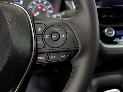 Used 2025 Toyota Corolla SE FWD image 17
