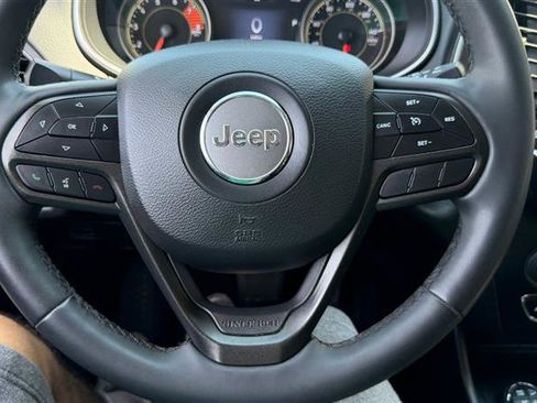 Used 2021 Jeep Cherokee Trailhawk AWD/4WD image 31