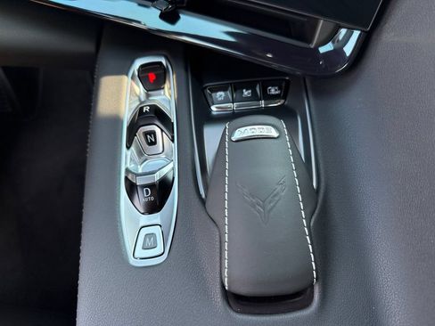 Used 2024 Chevrolet Corvette Stingray Preferred Cpe w/ Z51 Performance Package RWD image 17