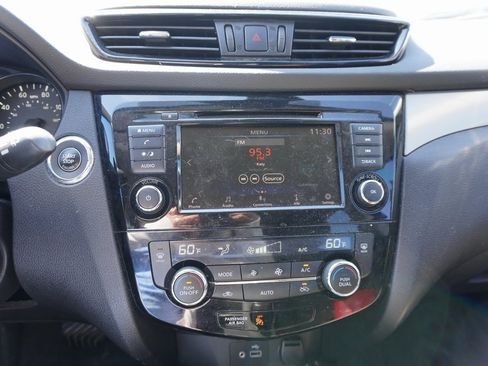 Used 2020 Nissan Rogue Sport SV w/ Technology Package image 8