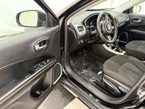 Used 2021 Jeep Compass Sport image 27