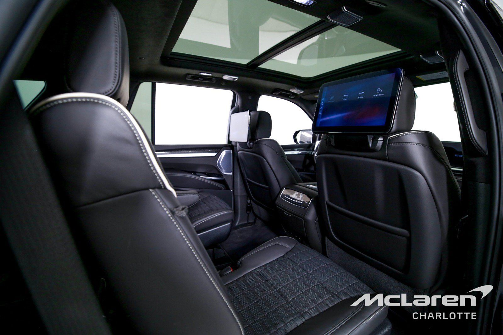 Used 2026 Cadillac Escalade V w/ LPO, ONYX Package AWD/4WD image 26