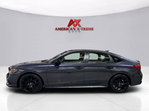 Used 2023 Honda Civic Sport image 4