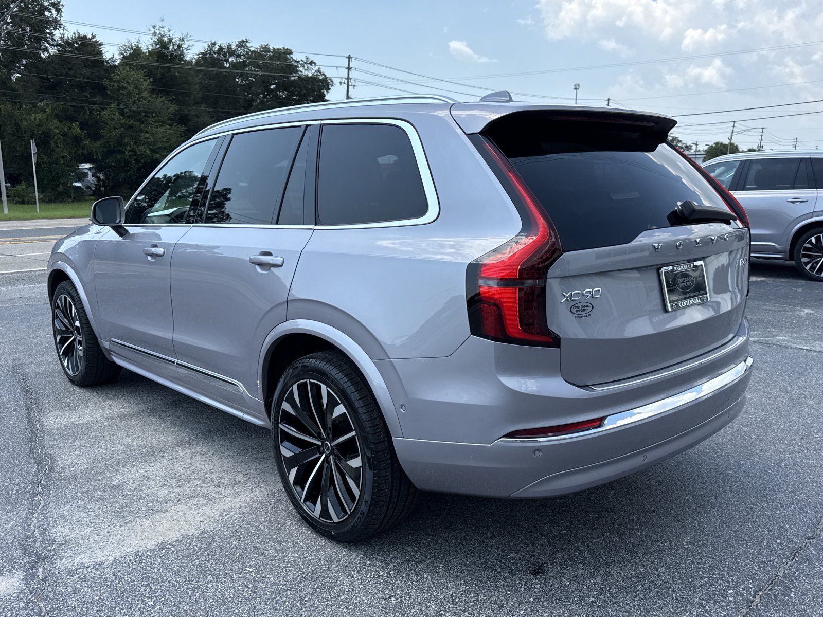 Certified 2026 Volvo XC90 B6 Plus AWD/4WD image 3