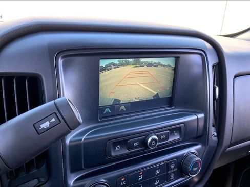 Used 2019 Chevrolet Silverado 2500 W/T AWD/4WD image 18