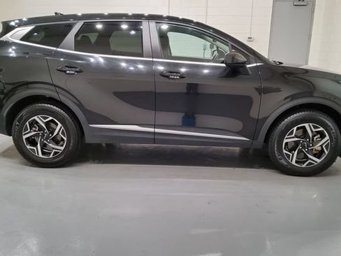Used 2024 Kia Sportage LX AWD/4WD image 10