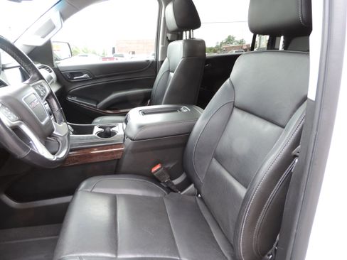 Used 2019 GMC Yukon XL SLT image 14