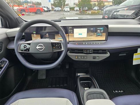 New 2026 Nissan Leaf Platinum+ image 7
