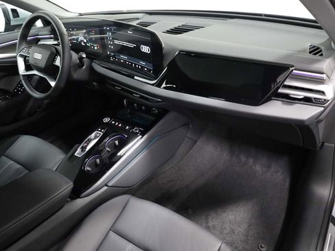 Used 2025 Audi A5 2.0T Premium Plus w/ Premium Plus AWD/4WD image 6