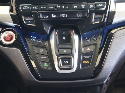 Used 2018 Honda Odyssey Elite image 19
