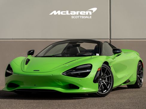 Used 2025 McLaren 750S Spider RWD image 2