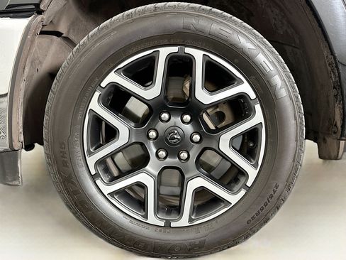 Used 2025 RAM 1500 Laramie image 11