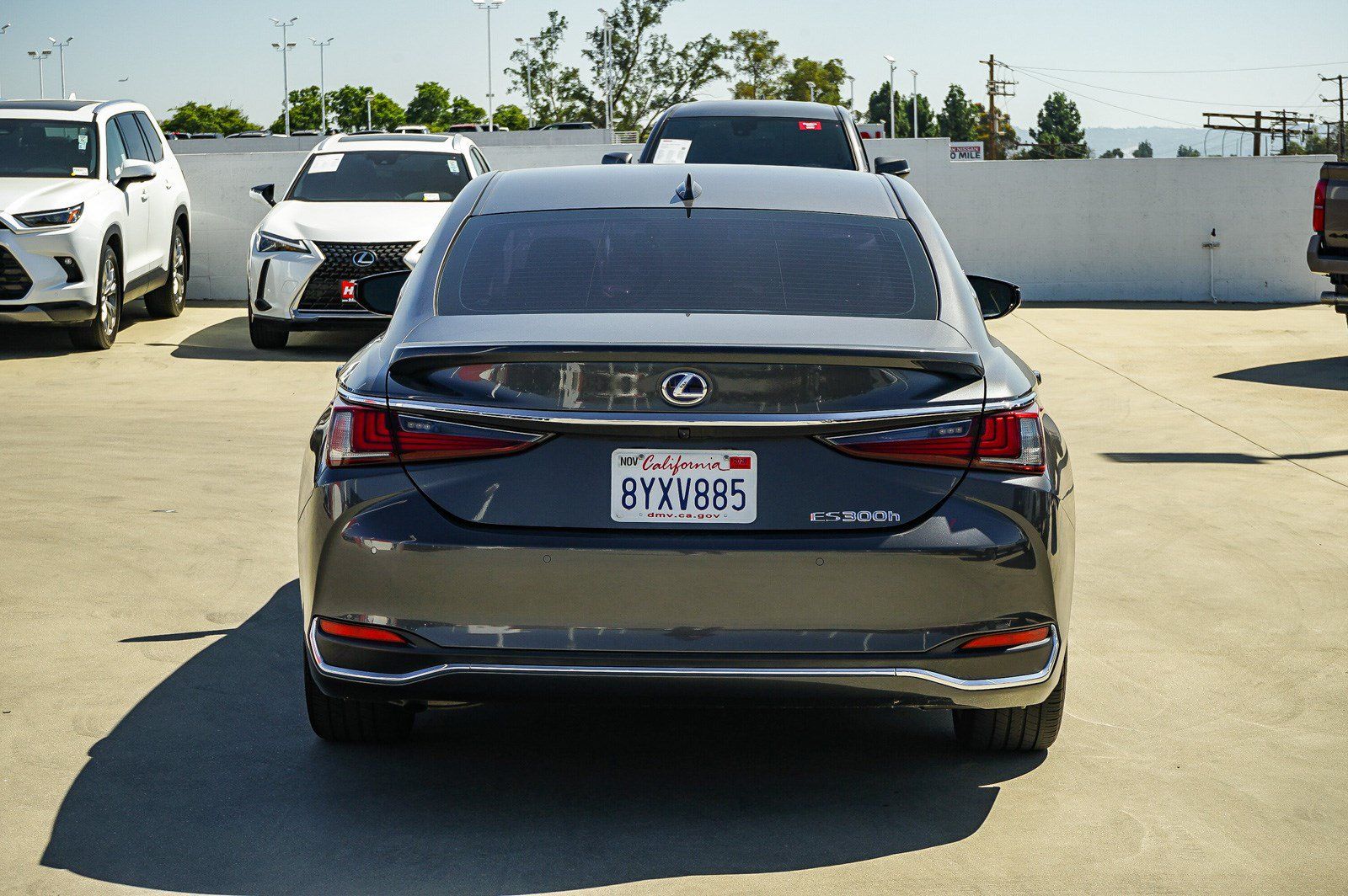 Used 2022 Lexus ES 300h w/ Premium Package FWD image 6