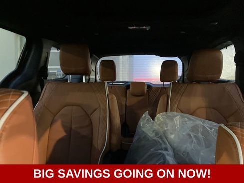 New 2026 Chrysler Pacifica Pinnacle w/ Trailer Tow Group image 23