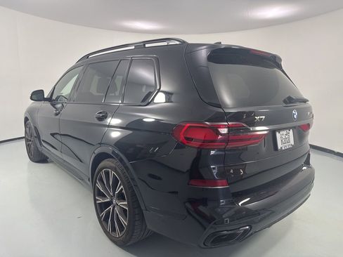 Certified 2022 BMW X7 M50i w/ Dynamic Handling Package image 4