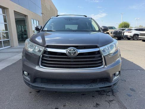 Used 2014 Toyota Highlander Limited w/ Driver Technology Package FWD image 23